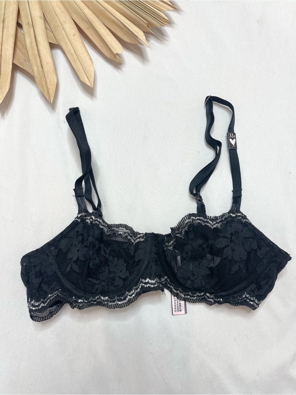 Victoria’s Secret Dream Angels Wicked Unlined Black Lace Balconette Bra Size 32A